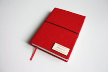 Načítať obrázok do zobrazovača galérie, Červený diár 2026 podľa Teba, veľkosť: A5