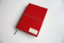 Načítať obrázok do zobrazovača galérie, Červený diár 2026 podľa Teba, veľkosť: A5