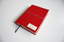 Načítať obrázok do zobrazovača galérie, Červený diár 2026 podľa Teba, veľkosť: A5