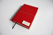 Načítať obrázok do zobrazovača galérie, Červený diár 2026 podľa Teba, veľkosť: A5