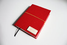 Načítať obrázok do zobrazovača galérie, Červený diár 2026 podľa Teba, veľkosť: A5