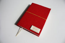 Načítať obrázok do zobrazovača galérie, Červený diár 2026 podľa Teba, veľkosť: A5