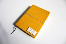 Načítať obrázok do zobrazovača galérie, Žltý Diár 2026 podľa Teba, veľkosť: A6