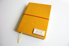 Načítať obrázok do zobrazovača galérie, Žltý Diár 2026 podľa Teba, veľkosť: A6