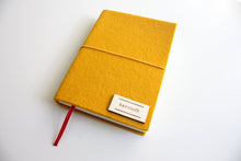 Načítať obrázok do zobrazovača galérie, Žltý Diár 2026 podľa Teba, veľkosť: A6