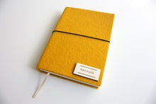 Načítať obrázok do zobrazovača galérie, Žltý Diár 2026 podľa Teba, veľkosť: A6