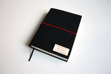 Načítať obrázok do zobrazovača galérie, Čierny diár 2026 podľa Teba, veľkosť: A6