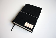 Načítať obrázok do zobrazovača galérie, Čierny diár 2026 podľa Teba, veľkosť: A6