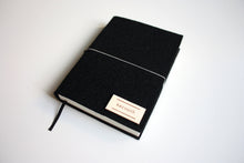 Načítať obrázok do zobrazovača galérie, Čierny diár 2026 podľa Teba, veľkosť: A5