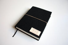 Načítať obrázok do zobrazovača galérie, Čierny diár 2026 podľa Teba, veľkosť: A6