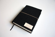 Načítať obrázok do zobrazovača galérie, Čierny diár 2026 podľa Teba, veľkosť: A5
