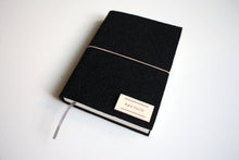 Načítať obrázok do zobrazovača galérie, Čierny diár 2026 podľa Teba, veľkosť: A5