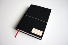 Načítať obrázok do zobrazovača galérie, Čierny diár 2026 podľa Teba, veľkosť: A5