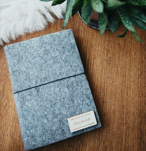 Načítať obrázok do zobrazovača galérie, Zápisník A6 čisté strany, šedý melír