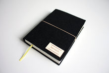 Načítať obrázok do zobrazovača galérie, Čierny diár 2026 podľa Teba, veľkosť: A5