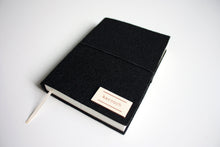Načítať obrázok do zobrazovača galérie, Čierny diár 2026 podľa Teba, veľkosť: A5