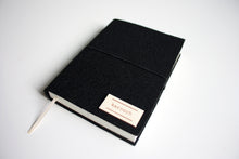 Načítať obrázok do zobrazovača galérie, Čierny diár 2026 podľa Teba, veľkosť: A6