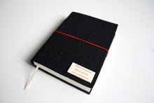 Načítať obrázok do zobrazovača galérie, Čierny diár 2026 podľa Teba, veľkosť: A6