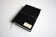 Načítať obrázok do zobrazovača galérie, Čierny diár 2026 podľa Teba, veľkosť: A6