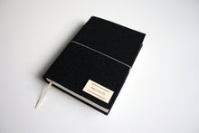 Načítať obrázok do zobrazovača galérie, Čierny diár 2026 podľa Teba, veľkosť: A5