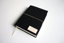 Načítať obrázok do zobrazovača galérie, Čierny diár 2026 podľa Teba, veľkosť: A5