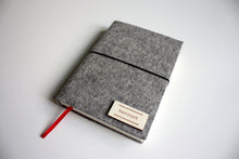Načítať obrázok do zobrazovača galérie, Šedý Diár 2026 podľa Teba, veľkosť: A5