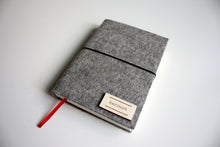 Načítať obrázok do zobrazovača galérie, Šedý Diár 2026 podľa Teba, veľkosť: A6