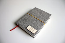 Načítať obrázok do zobrazovača galérie, Šedý Diár 2026 podľa Teba, veľkosť: A5