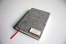Načítať obrázok do zobrazovača galérie, Šedý Diár 2026 podľa Teba, veľkosť: A5