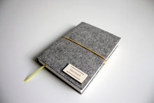 Načítať obrázok do zobrazovača galérie, Šedý Diár 2026 podľa Teba, veľkosť: A5
