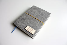 Načítať obrázok do zobrazovača galérie, Šedý Diár 2026 podľa Teba, veľkosť: A5