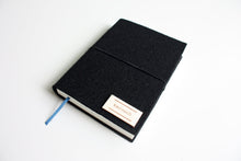 Načítať obrázok do zobrazovača galérie, Čierny diár 2026 podľa Teba, veľkosť: A5