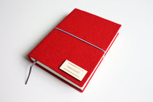 Načítať obrázok do zobrazovača galérie, Červený diár 2026 podľa Teba, veľkosť: A5