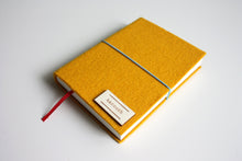 Načítať obrázok do zobrazovača galérie, Žltý Diár 2026 podľa Teba, veľkosť: A6