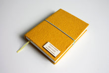 Načítať obrázok do zobrazovača galérie, Žltý Diár 2026 podľa Teba, veľkosť: A6