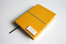 Načítať obrázok do zobrazovača galérie, Žltý Diár 2026 podľa Teba, veľkosť: A6