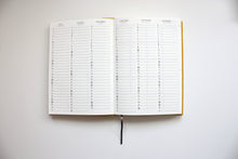 Načítať obrázok do zobrazovača galérie, Šedý Diár 2026 podľa Teba, veľkosť: A5