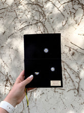 Načítať obrázok do zobrazovača galérie, LIMITKA: Diár 2026 Daisy, veľkosť: A5