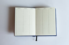 Načítať obrázok do zobrazovača galérie, Diár 2026 sivý, veľkosť: A5