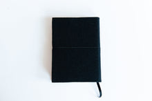 Načítať obrázok do zobrazovača galérie, Diár 2026 čierny, veľkosť: A5