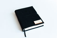 Načítať obrázok do zobrazovača galérie, Čierny diár 2026 podľa Teba, veľkosť: A5
