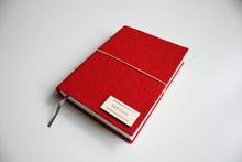 Načítať obrázok do zobrazovača galérie, Červený diár 2026 podľa Teba, veľkosť: A6