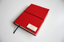 Načítať obrázok do zobrazovača galérie, Červený diár 2026 podľa Teba, veľkosť: A6