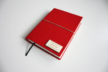 Načítať obrázok do zobrazovača galérie, Červený diár 2026 podľa Teba, veľkosť: A6