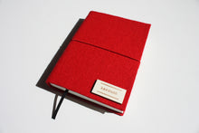 Načítať obrázok do zobrazovača galérie, Červený diár 2026 podľa Teba, veľkosť: A6