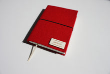 Načítať obrázok do zobrazovača galérie, Červený diár 2026 podľa Teba, veľkosť: A6