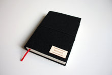 Načítať obrázok do zobrazovača galérie, Čierny diár 2026 podľa Teba, veľkosť: A6
