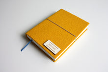 Načítať obrázok do zobrazovača galérie, Žltý Diár 2026 podľa Teba, veľkosť: A5