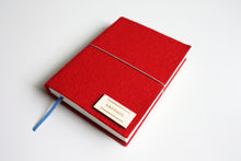 Načítať obrázok do zobrazovača galérie, Červený diár 2026 podľa Teba, veľkosť: A6