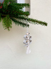 Načítať obrázok do zobrazovača galérie, Ozdoba macramé